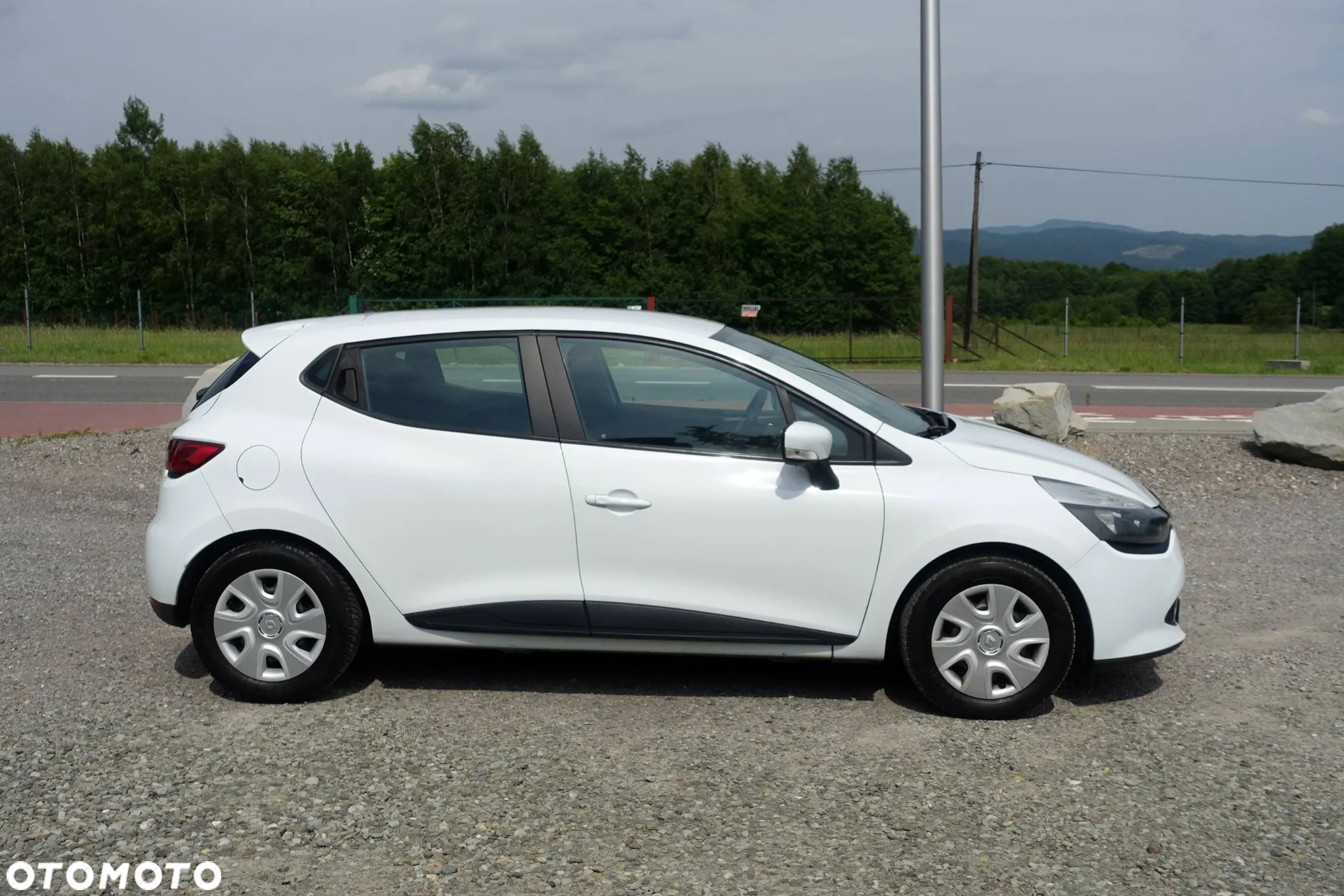 Renault Clio 1.2 16V 75 Expression - 8