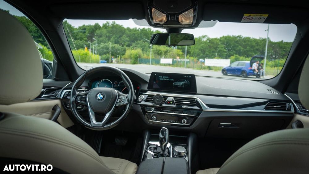 BMW Seria 5 520d Touring Aut. Luxury Line - 18