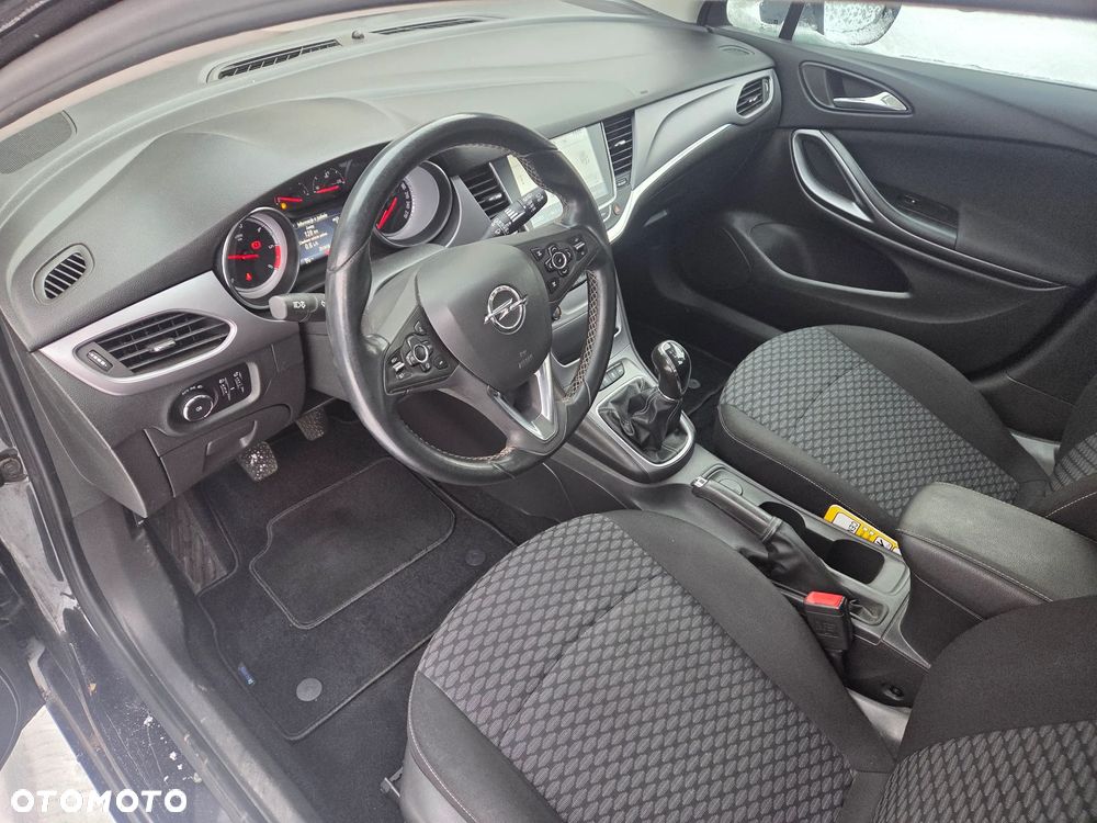 Opel Astra 1.6 CDTI Dynamic - 10