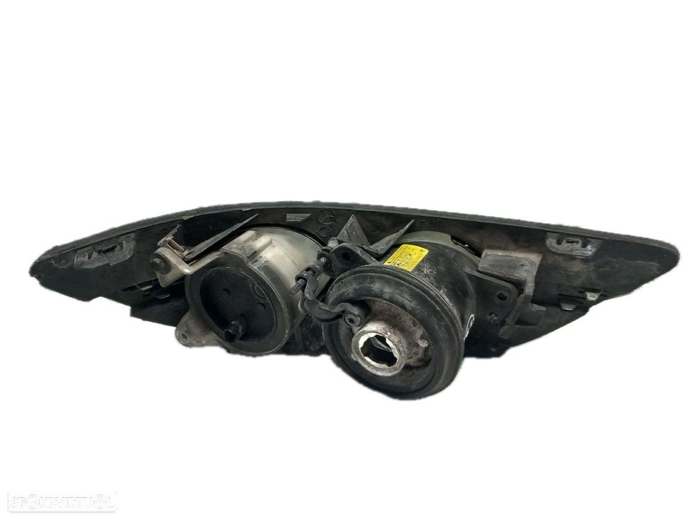 Farol Nevoeiro Mercedes-Benz E-Class (W212) - 2