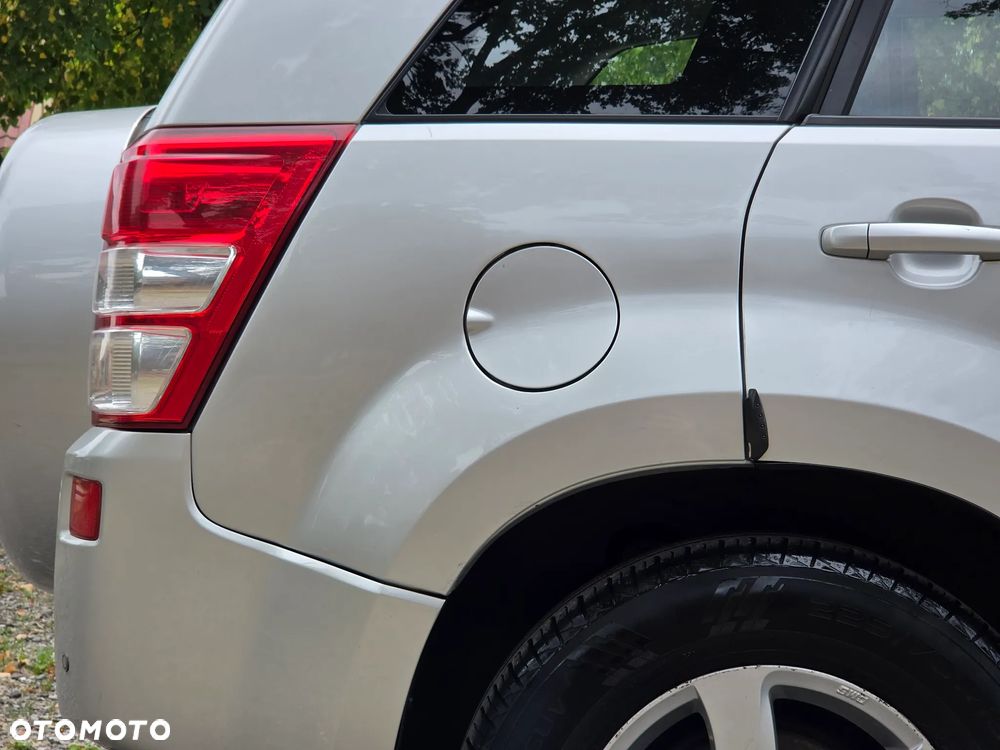 Suzuki Grand Vitara 2.7 V6 - 21