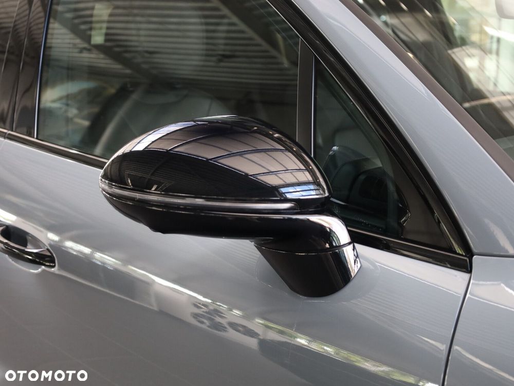 Porsche Cayenne - 21