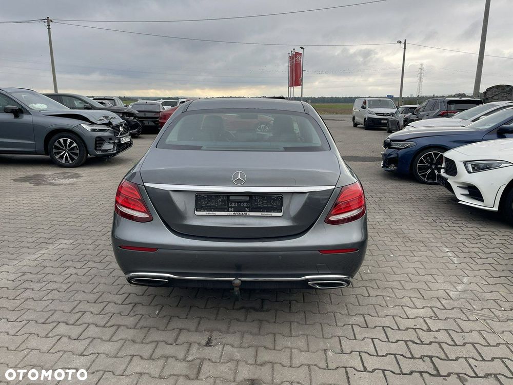Mercedes-Benz Klasa E 200 d 9G-TRONIC - 7