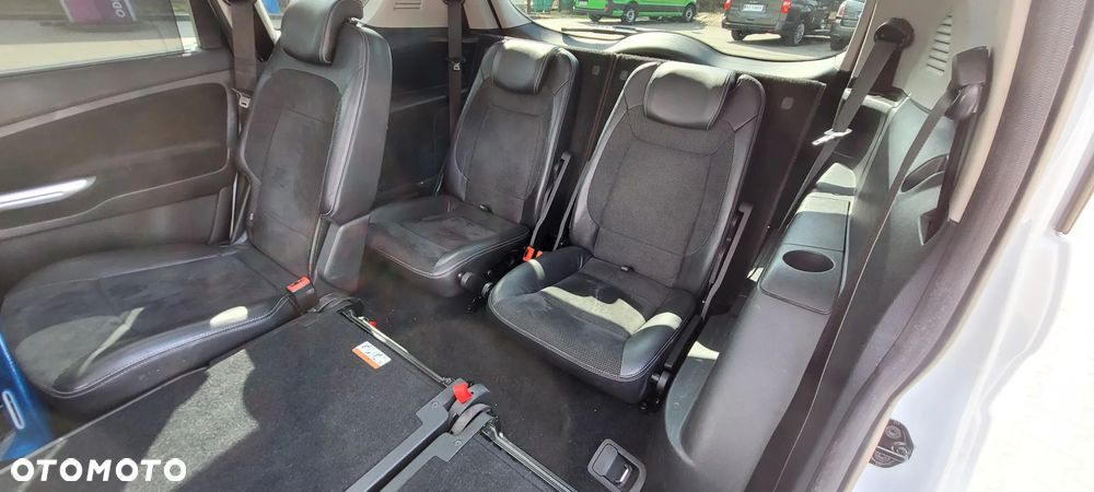Ford S-Max 2.5 Titanium - 16