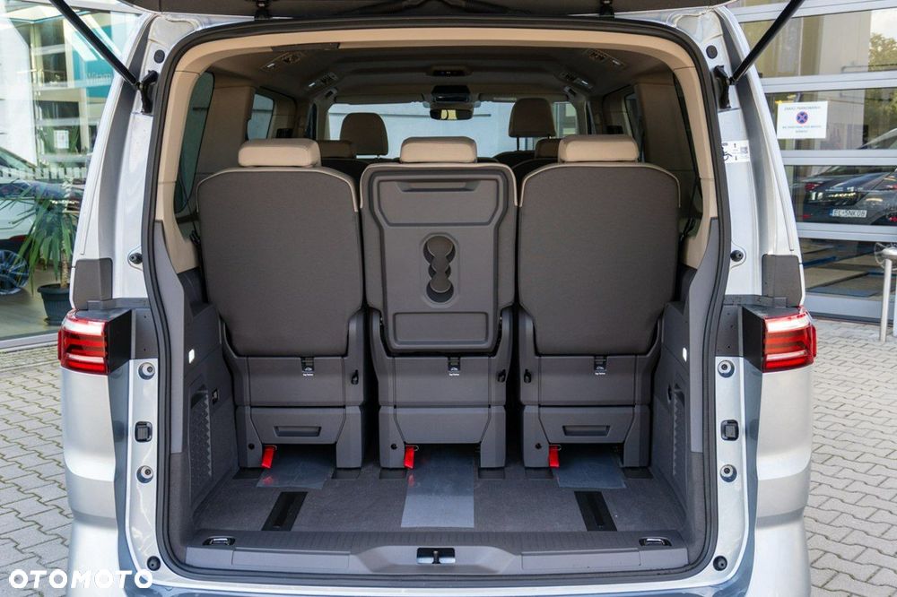 Volkswagen Multivan - 10