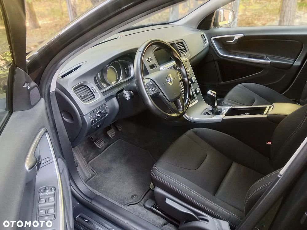 Volvo V60 - 10