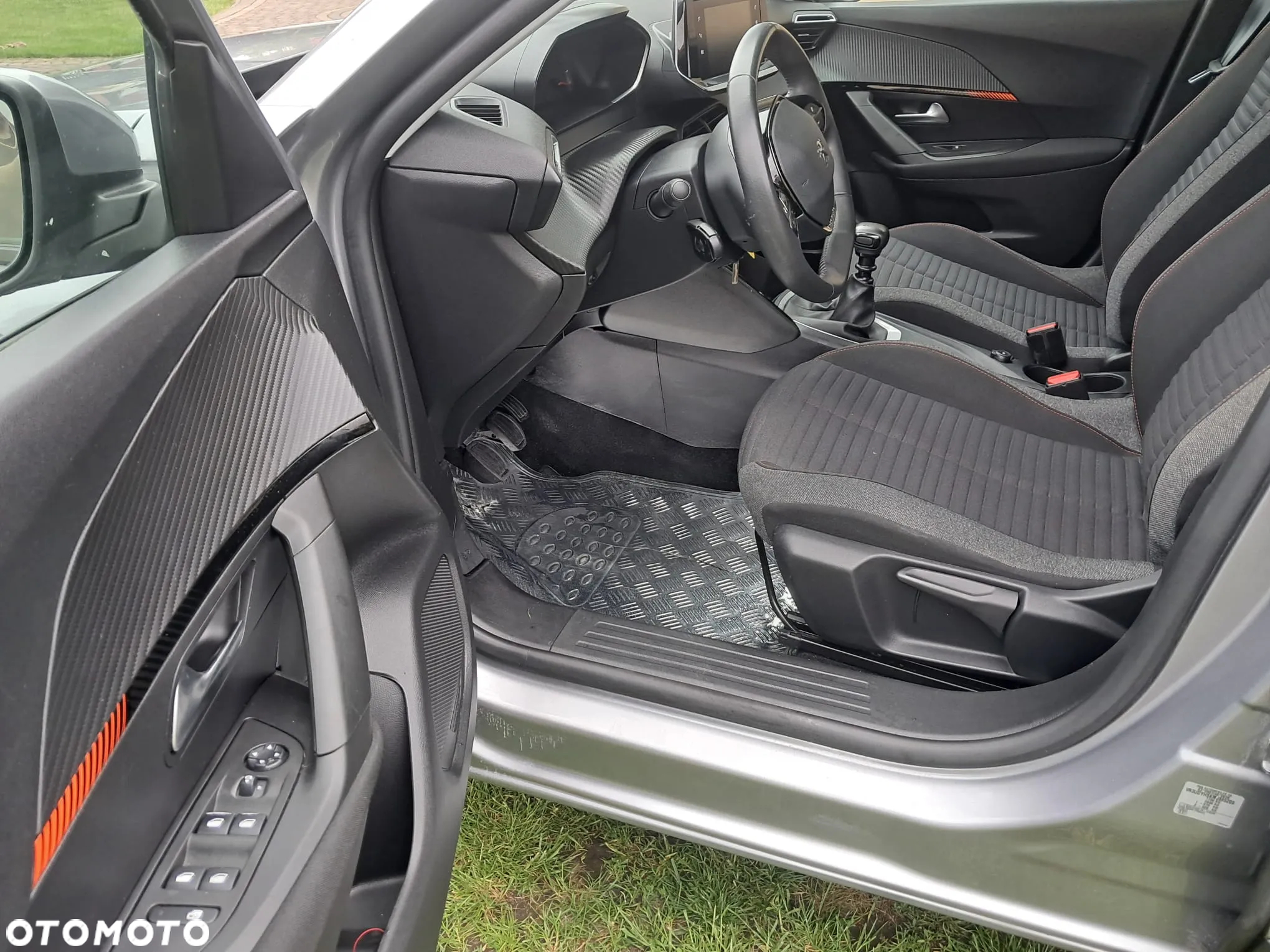 Peugeot 2008 1.5 BlueHDi Active S&S - 11