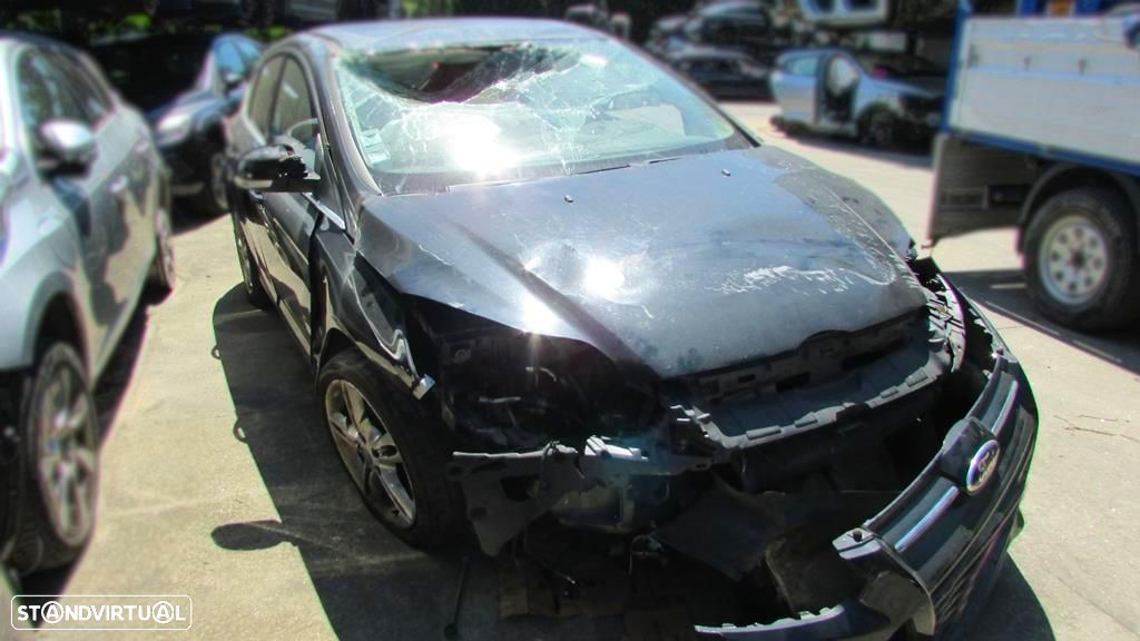 Ford Focus III 1.6 TDCi (115Cv)  de 2014 - Peças Usadas (7241) - 1