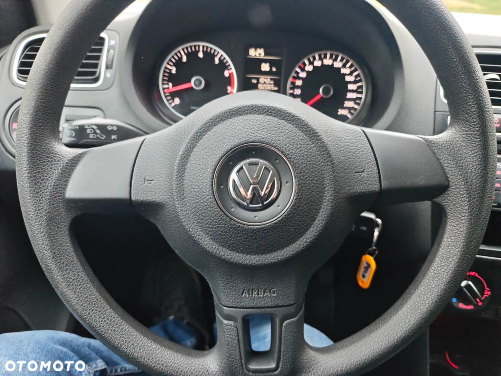 Volkswagen Polo 1.4 FSI Highline - 27
