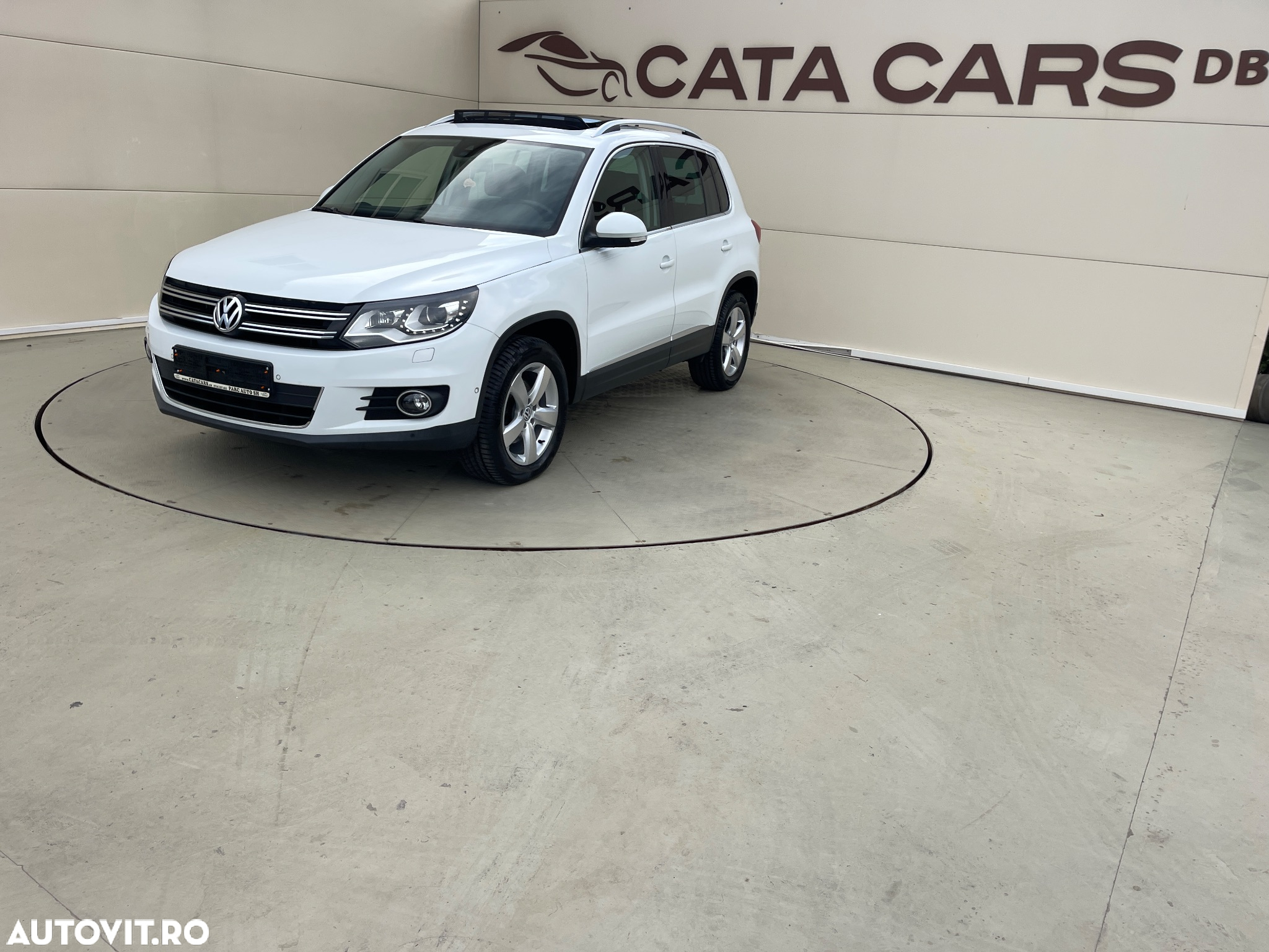 Volkswagen Tiguan 2.0 TDI DPF 4Motion BlueMotion Technology DSG Cup Sport & Style - 4