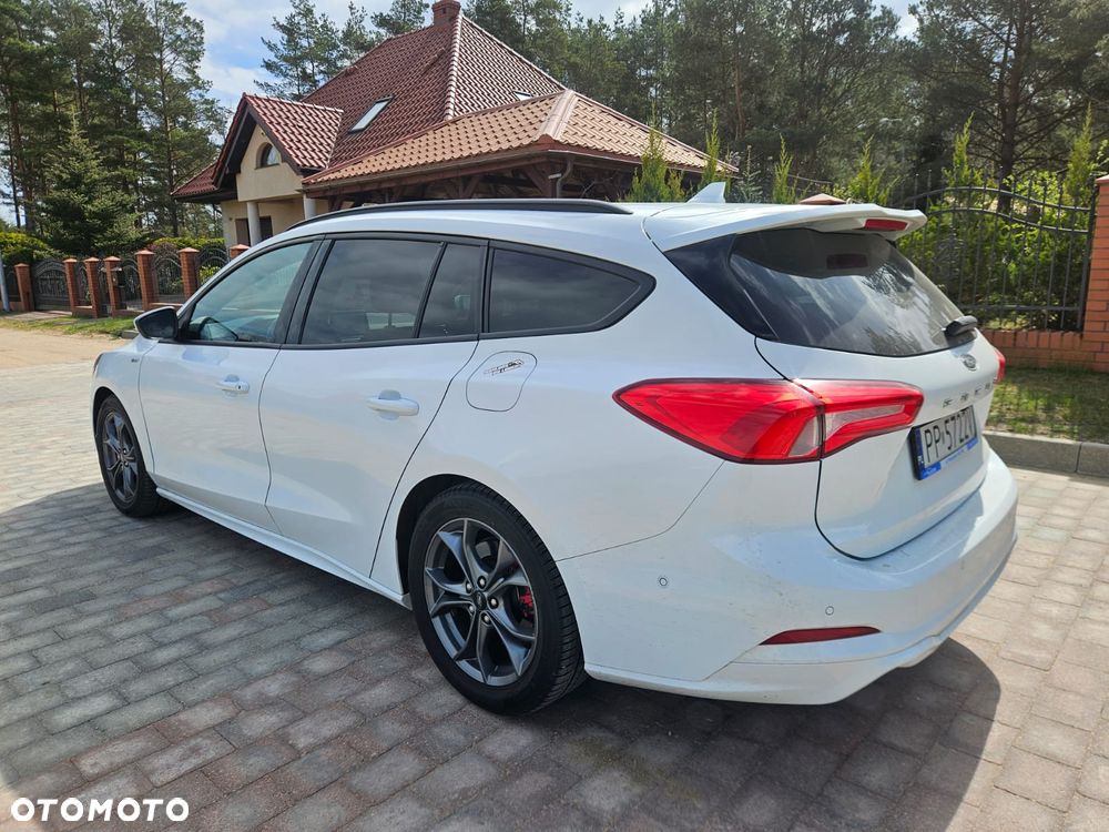 Ford Focus 1.5 EcoBoost ST-Line - 4