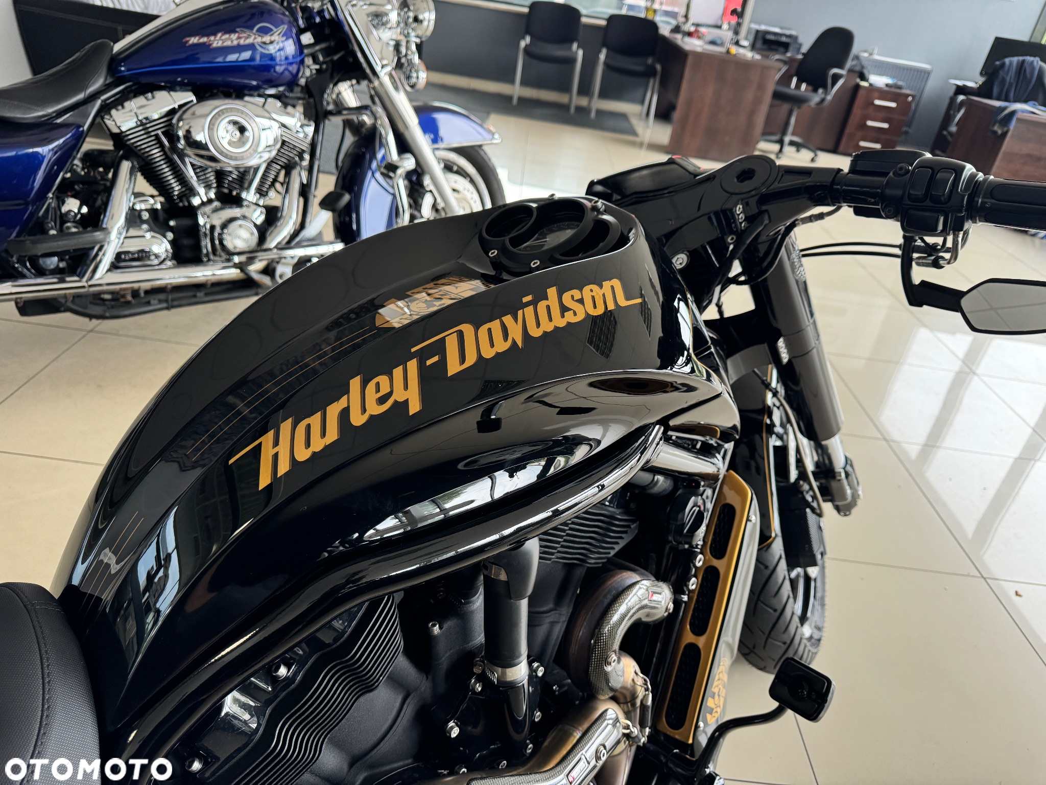 Harley-Davidson V-Rod Muscle - 5