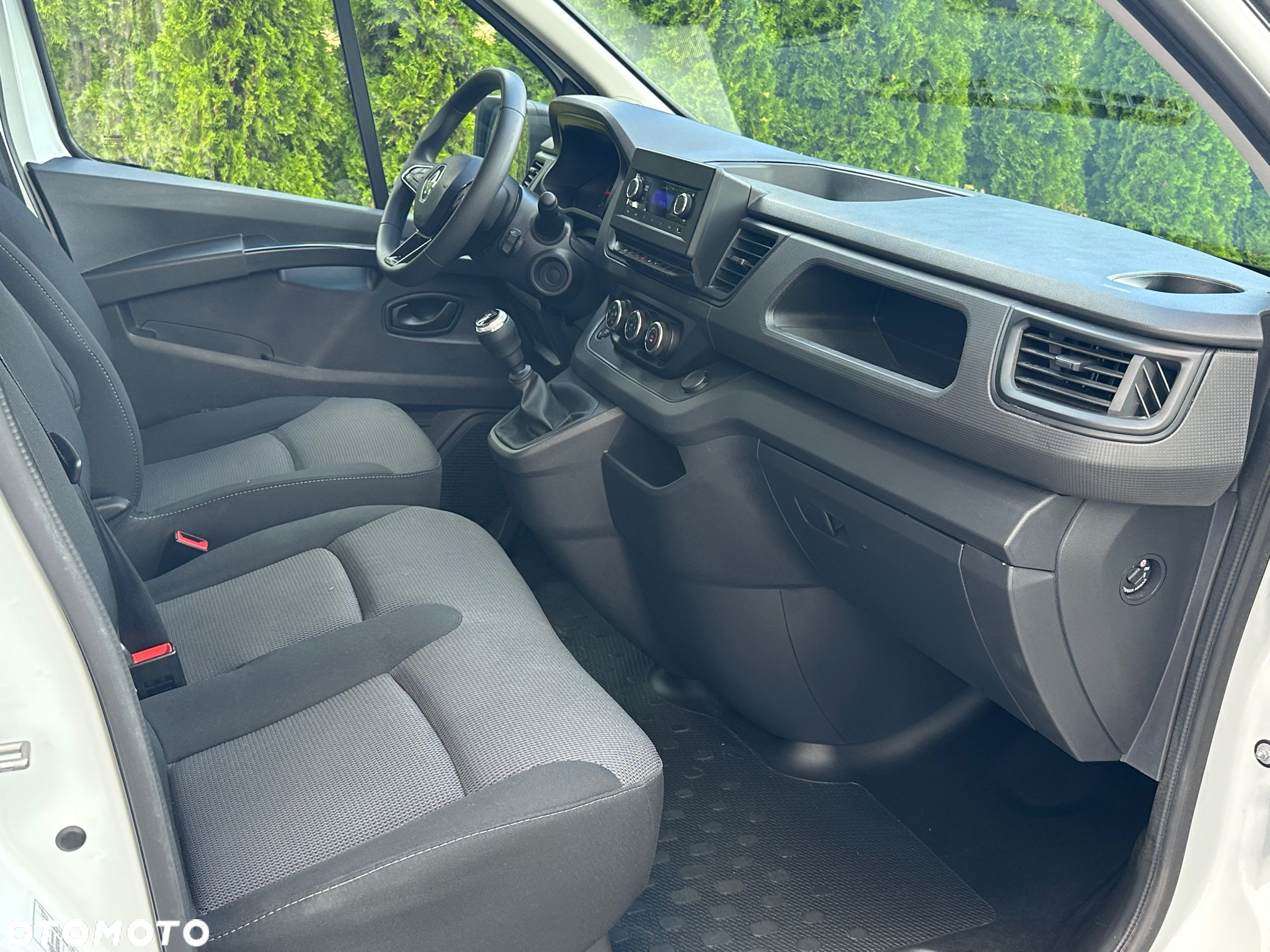 Renault / TRAFIC / 2.0 / L2H1 / LONG / - 19