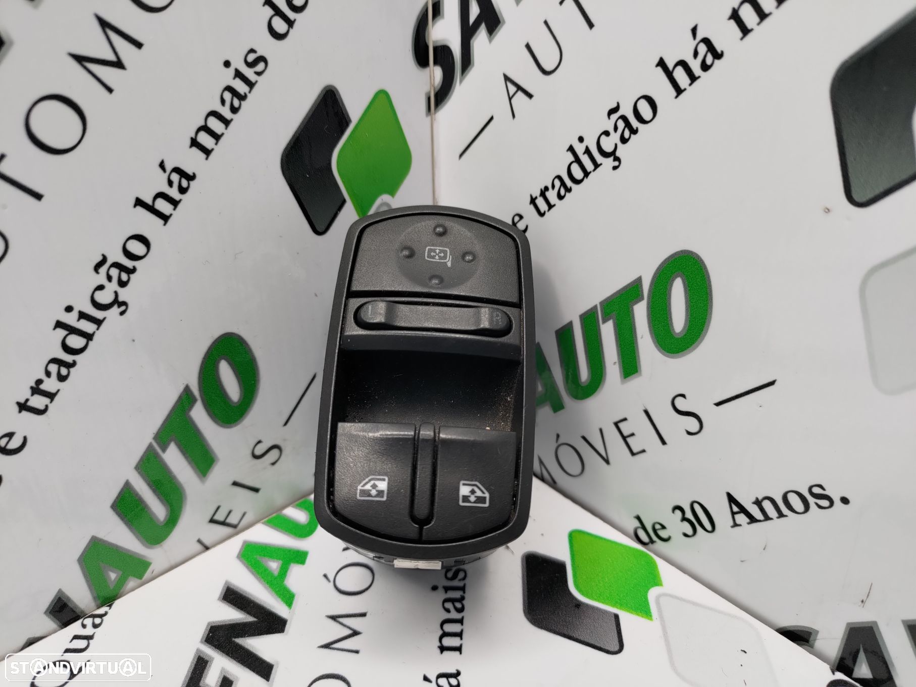 Botão / Botões / Comutador Vidro Esq Opel Corsa D Van (S07) - 1