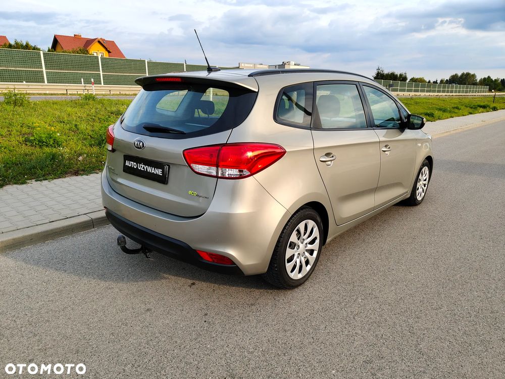 Kia Carens 1.7 CRDi M - 36