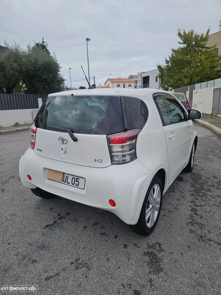Toyota iQ 1.33 VVT-i 2 EP - 5