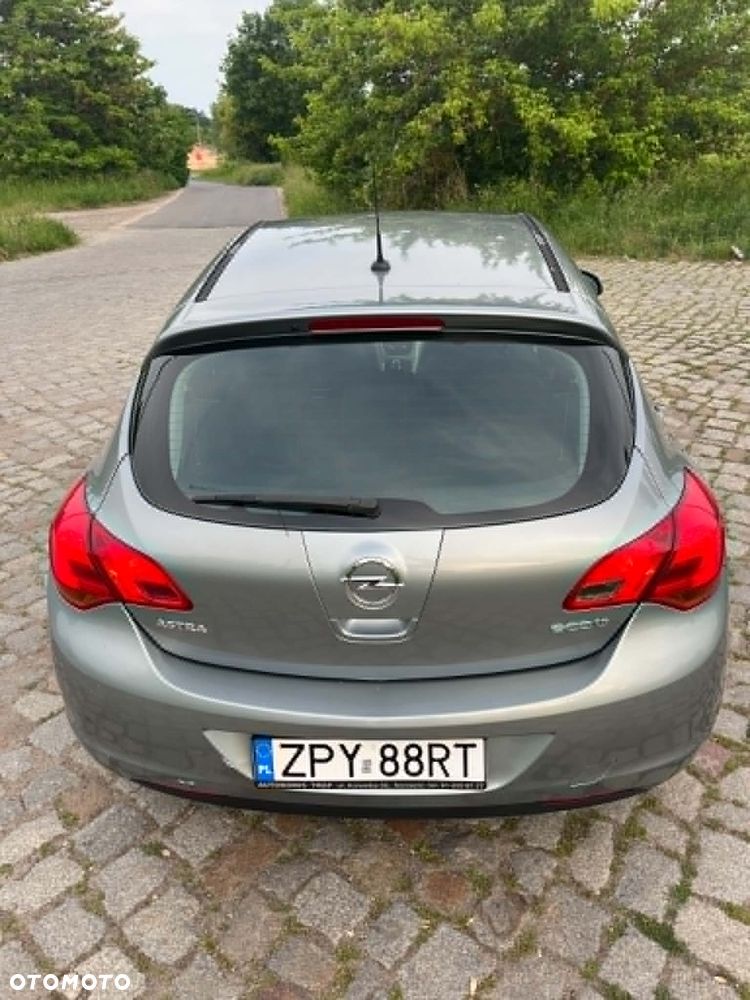 Opel Astra 1.3 CDTI Essentia ecoFLEX - 12