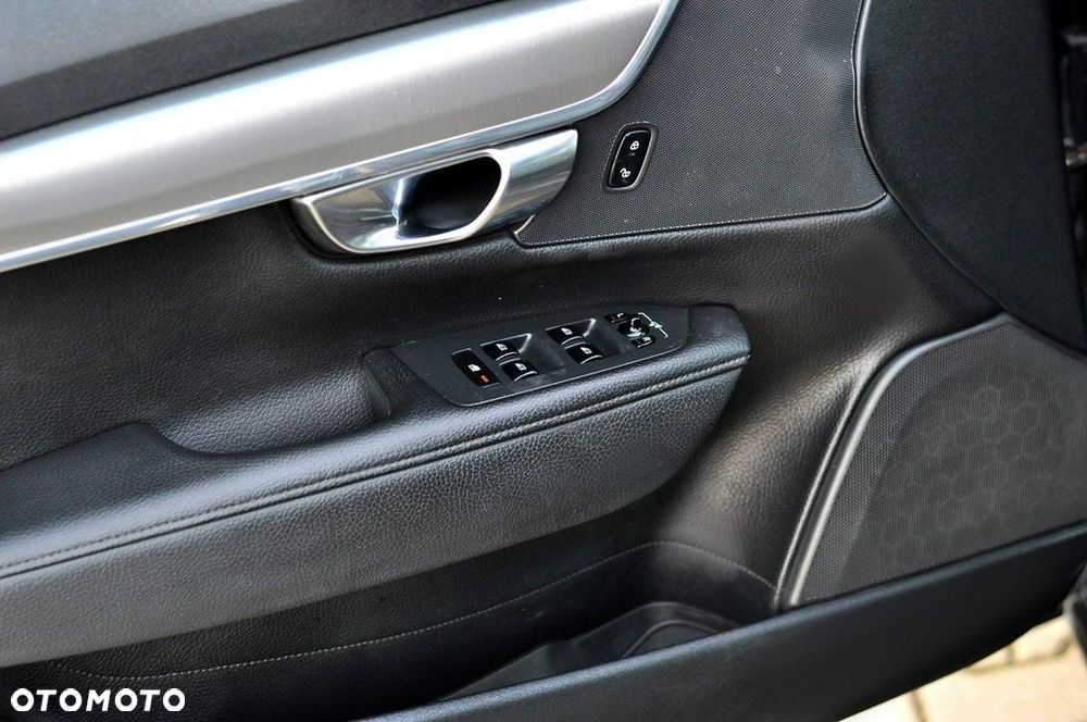 Volvo V90 D3 Momentum Pro - 5