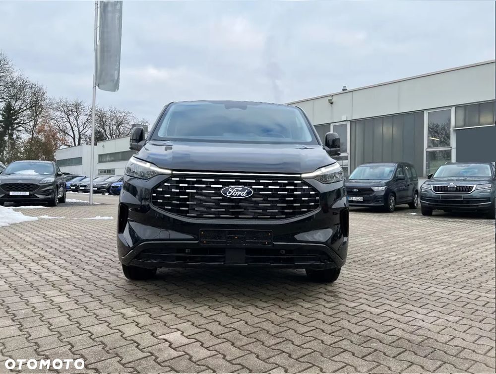 Ford Tourneo Custom - 3