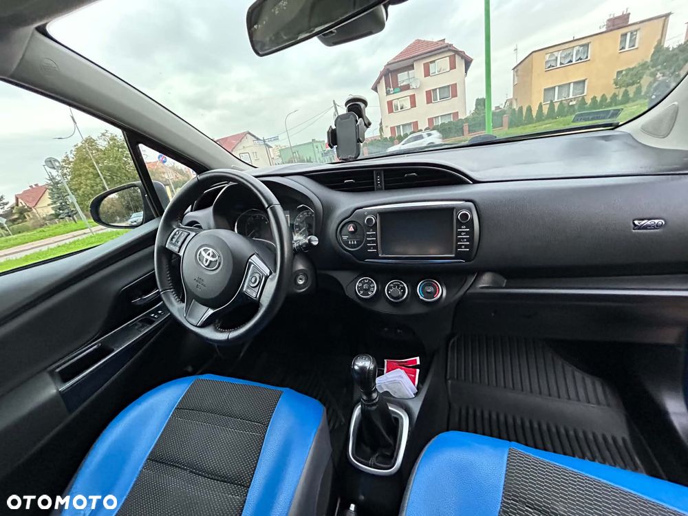 Toyota Yaris 1.5 Premium - 9
