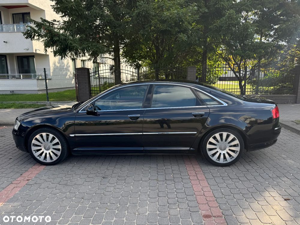Audi A8 4.2 Quattro - 8