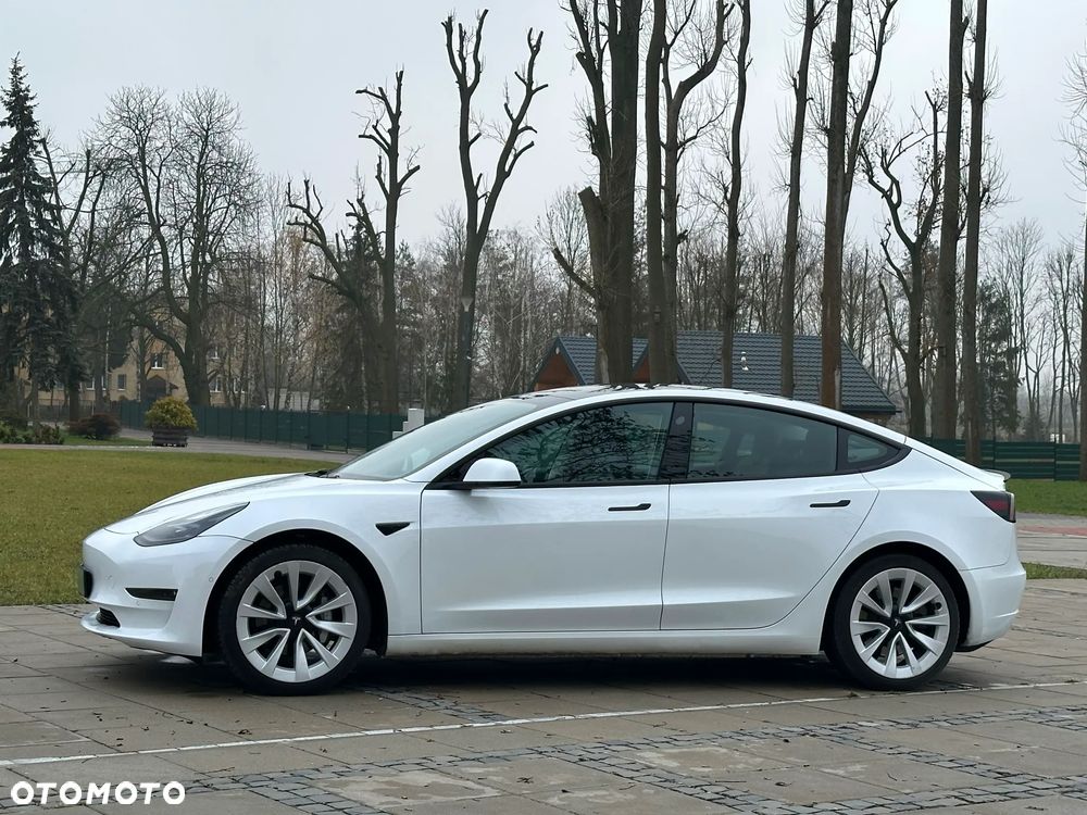 Tesla Model 3 - 6