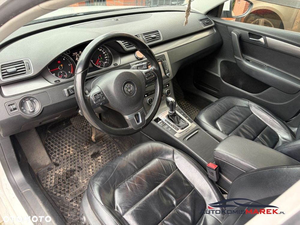 Volkswagen Passat - 8