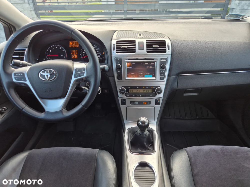 Toyota Avensis - 5
