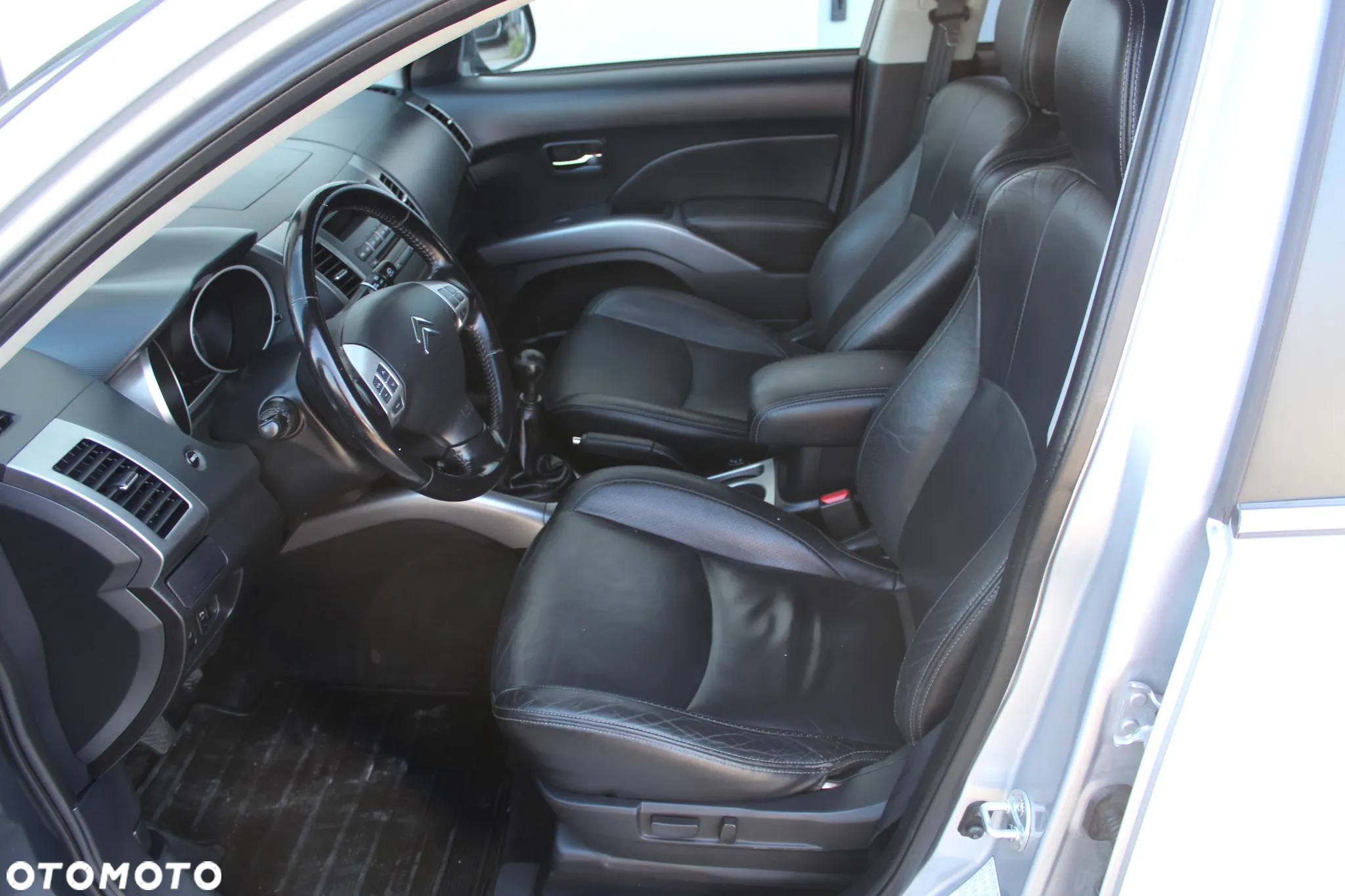 Citroën C-Crosser 2.2 HDi Exclusive - 14