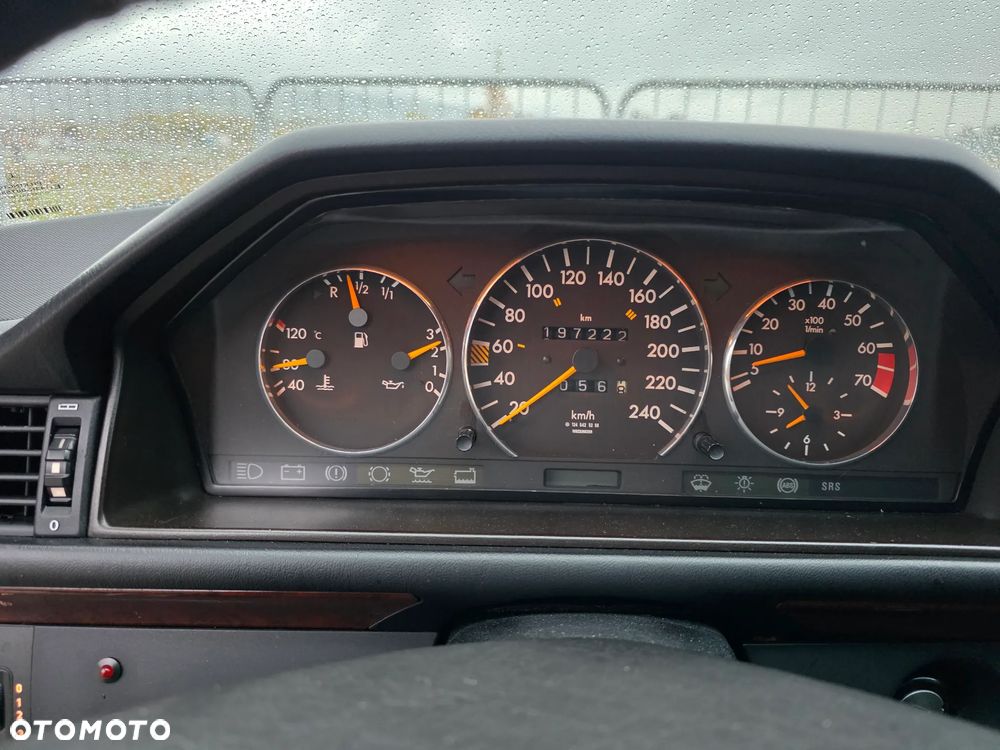 Mercedes-Benz W124 (1984-1993) - 21