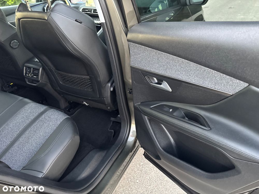 Peugeot 3008 PureTech 130 Stop & Start GPF Allure Pack - 30