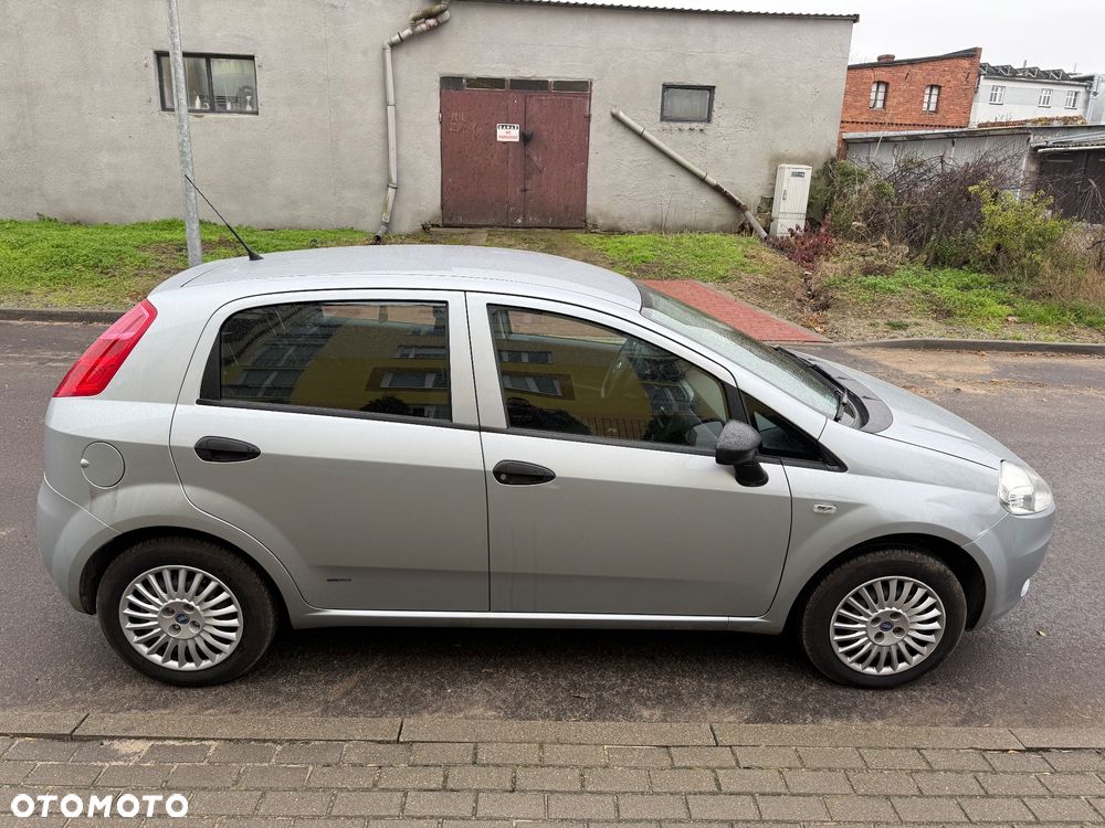 Fiat Punto 1.2 16V Dynamic - 4