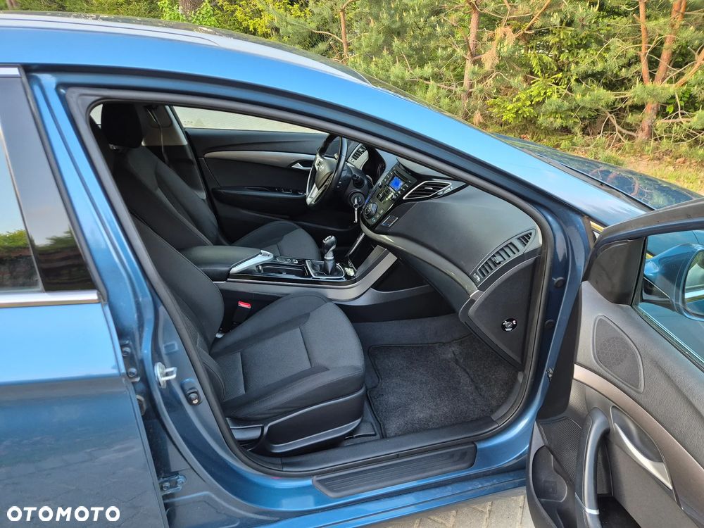 Hyundai i40 1.7 CRDi Comfort + - 25