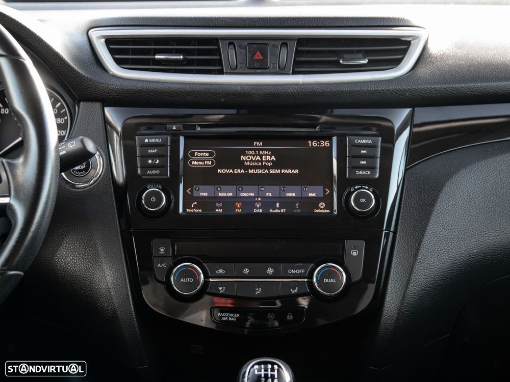 Nissan Qashqai 1.5 dCi N-Connecta J18 - 28