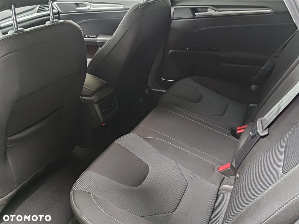 Ford Mondeo 2.0 EcoBoost Titanium - 24