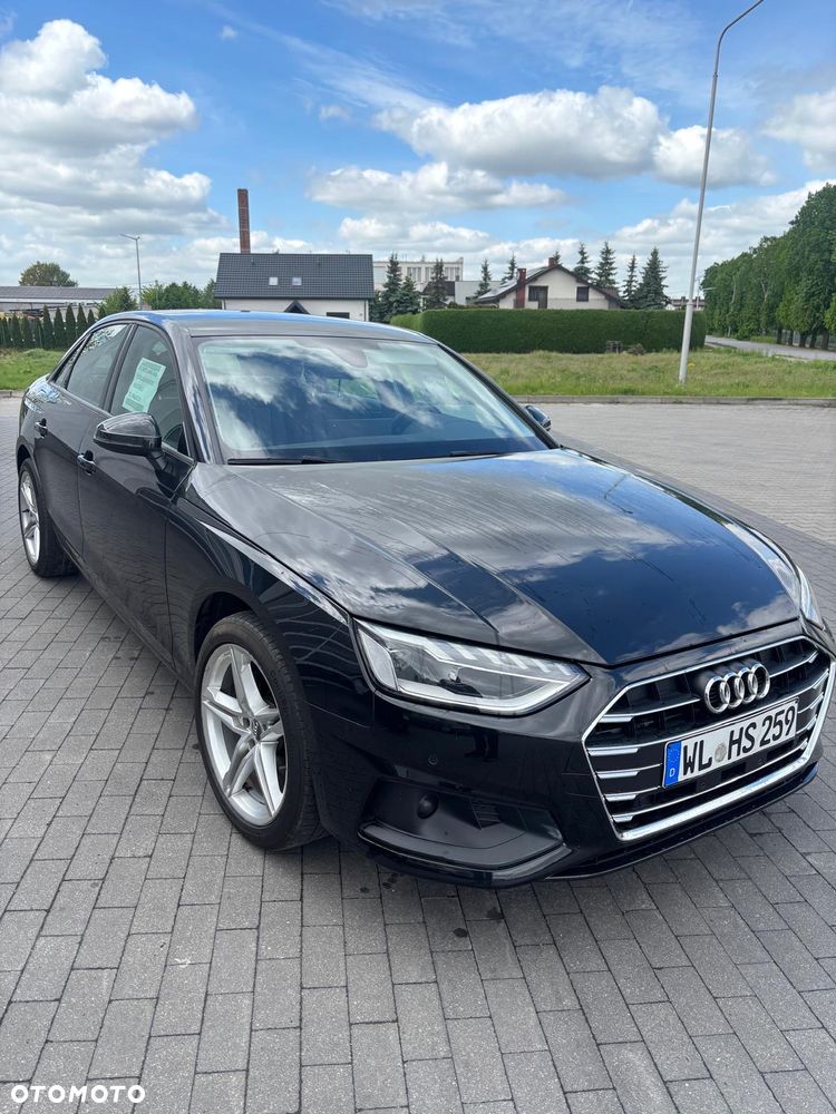 Audi A4 Limousine - 1
