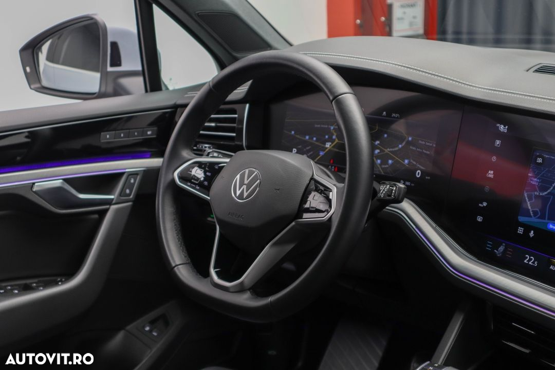 Volkswagen Touareg - 32