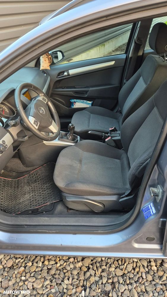 Opel Astra 1.7 CDTI DPF Edition - 11