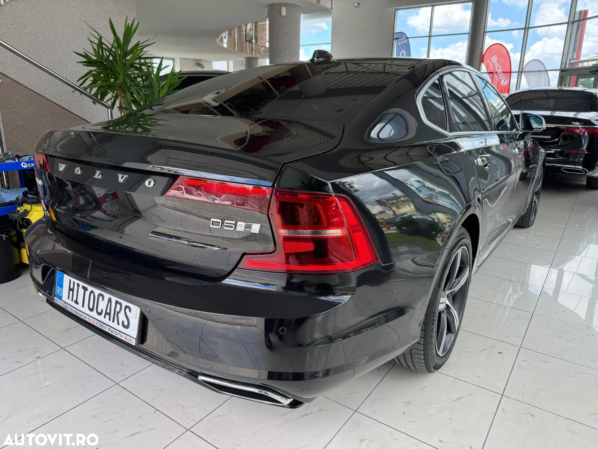 Volvo S90 D5 AWD R-Design - 5