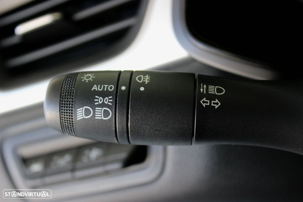 Renault Captur 1.0 TCe Exclusive - 38