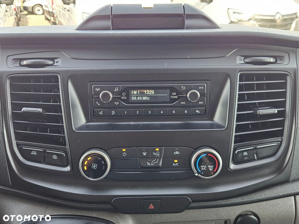 Ford transit - 25
