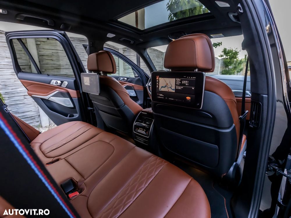 BMW X5 M M50i - 14