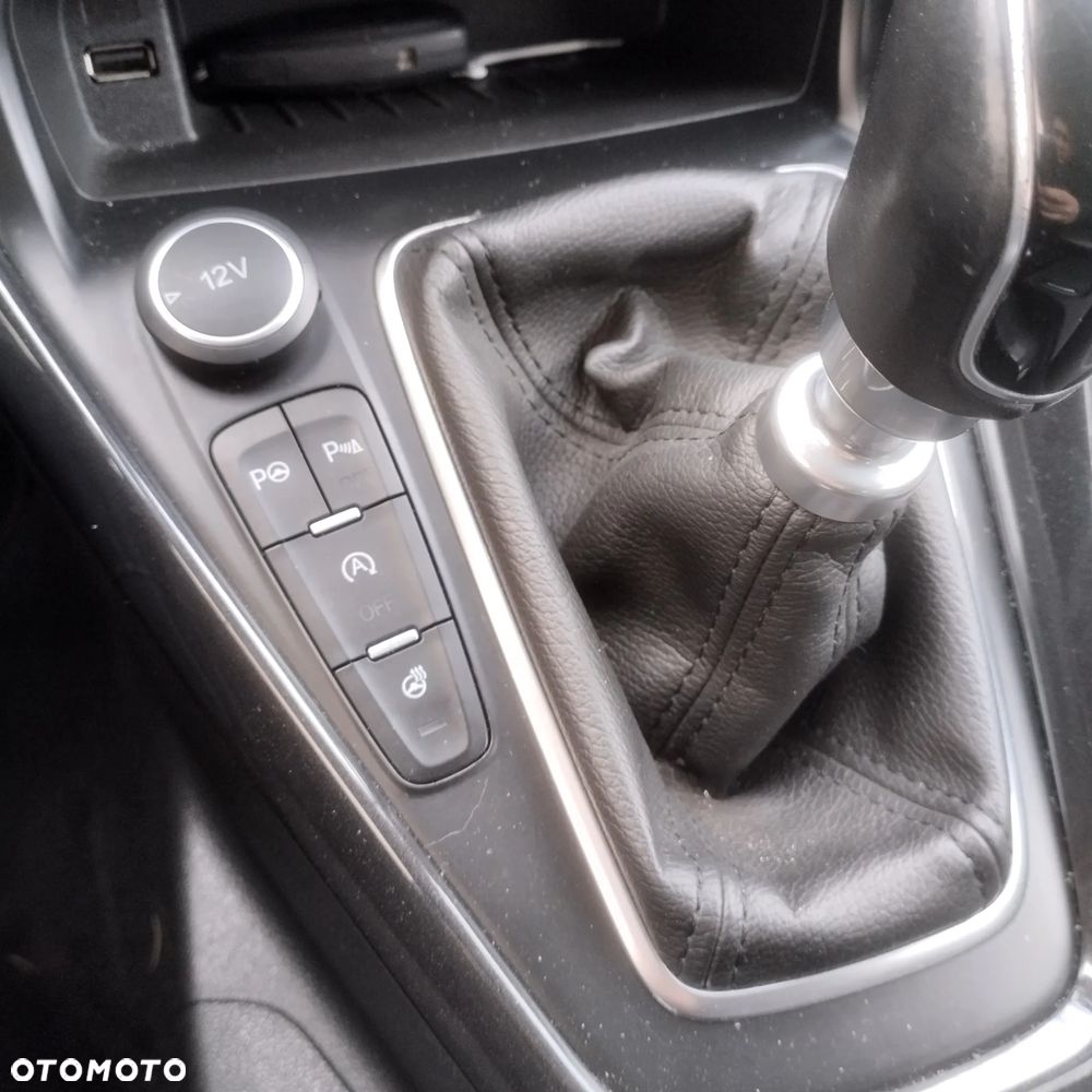 Ford Focus 2.0 TDCi Titanium ASS - 33