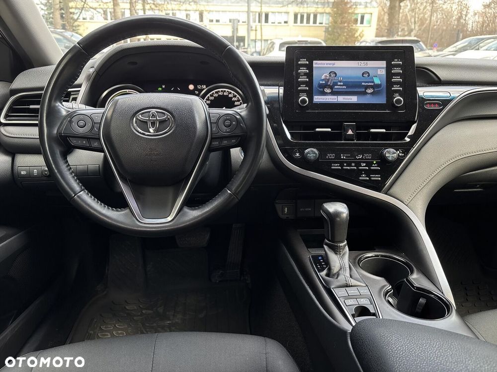 Toyota Camry 2.5 Hybrid Comfort CVT - 3