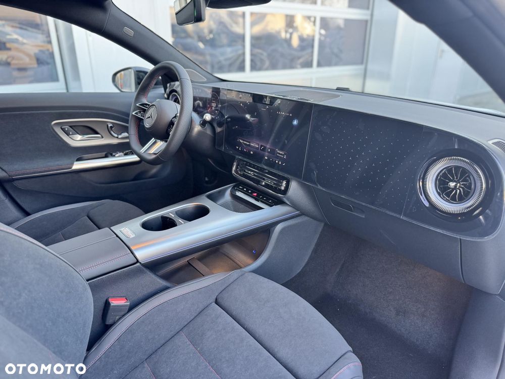 Mercedes-Benz CLA - 18