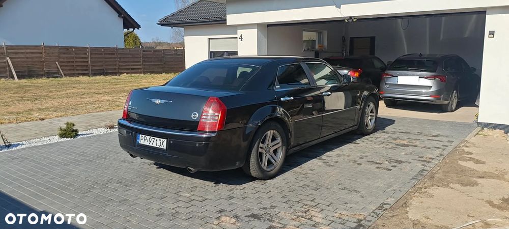 Chrysler 300C - 6
