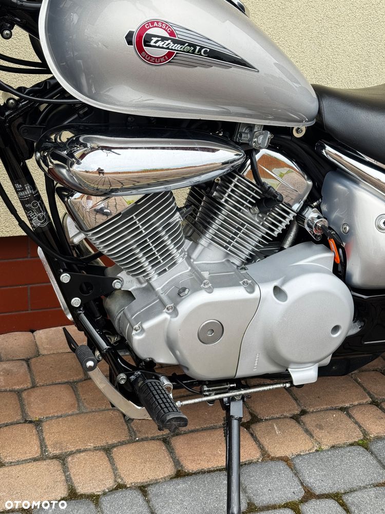 Suzuki Inny - 26