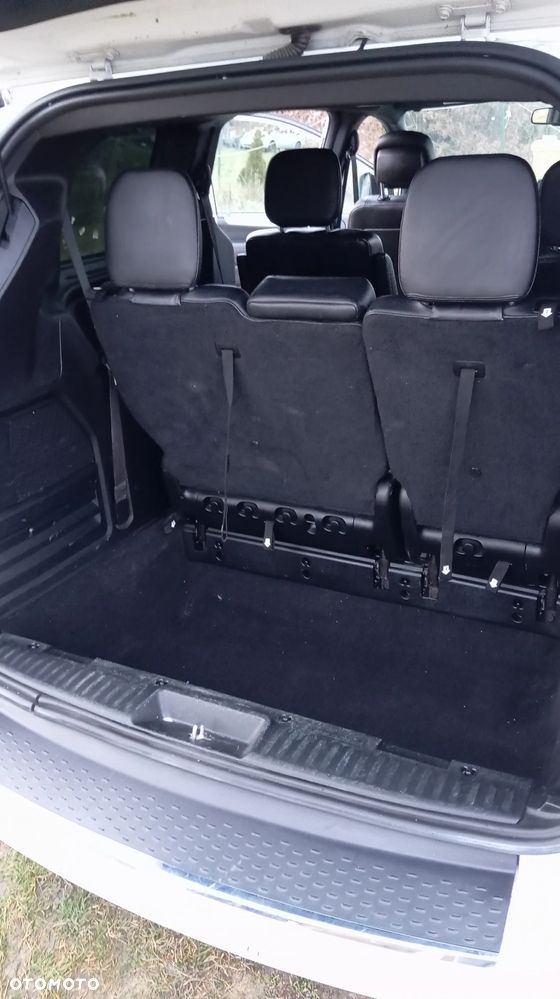 Dodge Grand Caravan - 12