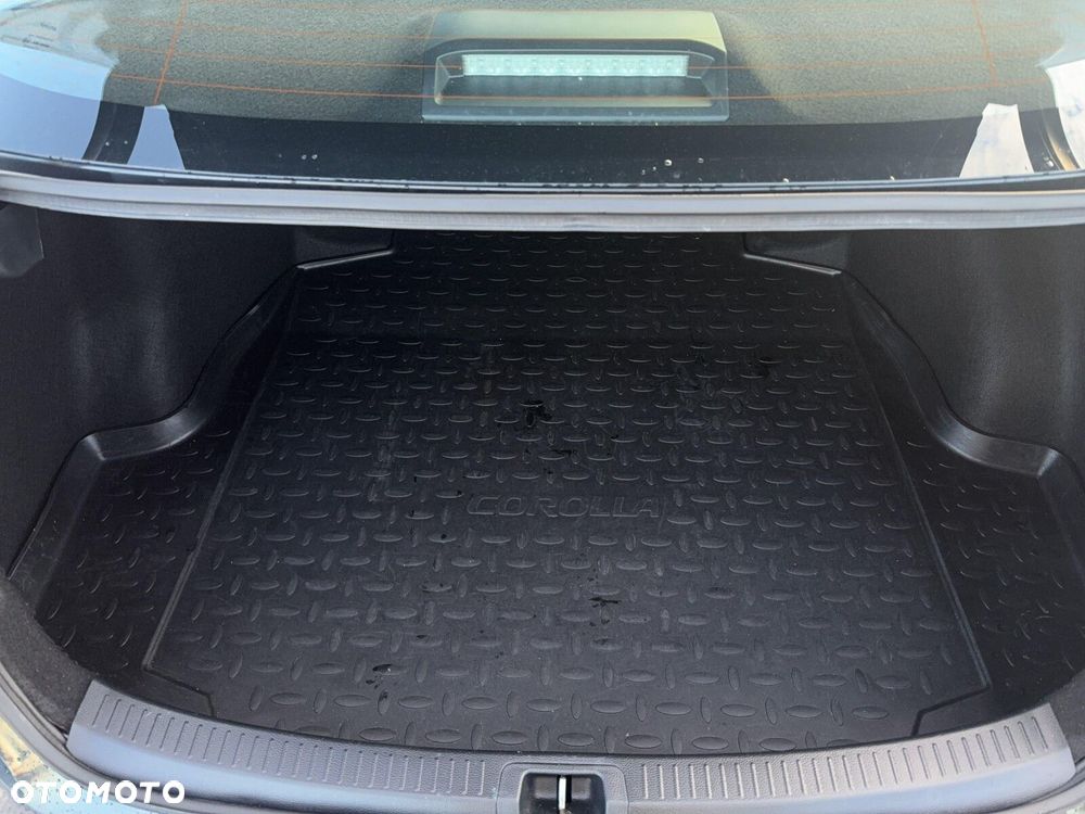 Toyota Corolla 1.6 Comfort - 31