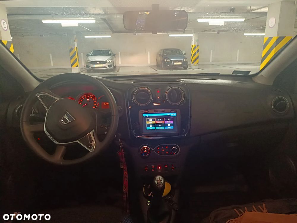 Dacia Sandero 1.0 TCe Laureate S&S - 6